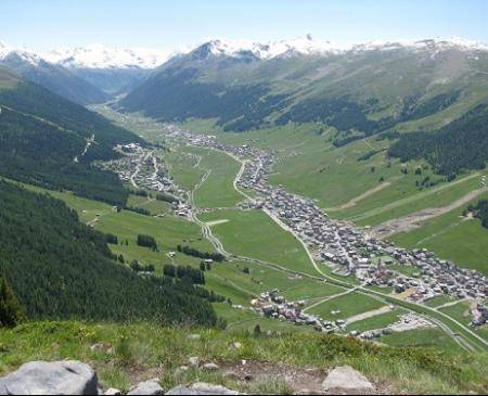 IN MONTAGNA, CI SI SALUTA TUTTI: Immagine