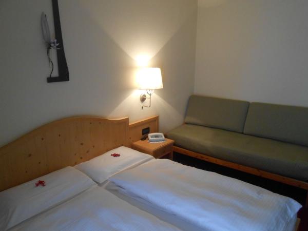 Details of triple room on Hotel del Bosco in Livigno