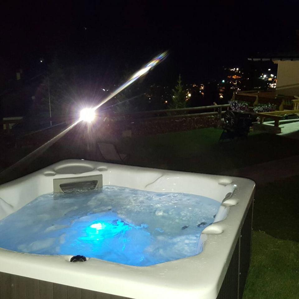 Relax on Jacuzzi at Livigno
